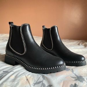 Chelsea Boots